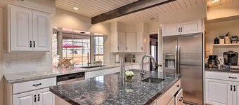 Hot Tub & Fire Pit: Sedona Oasis!