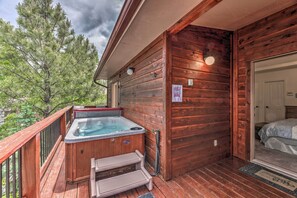 Apartment (2 Bedrooms) | Interior - Mountain Lodge w/ Hot Tub, Walk to Grindstone Lake (Ruidoso)