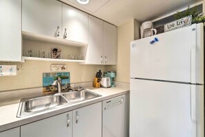 Apartment (2 Bedrooms) | Interior - Longboat Key Condo W/lanai, Walk to Beach & Shops (Longboat Key)