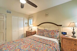 Apartment (2 Bedrooms) | Interior - Longboat Key Condo W/lanai, Walk to Beach & Shops (Longboat Key)