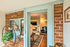 Interior - Apache Point Ranch House w/ Carr Canyon Views! (Hereford)