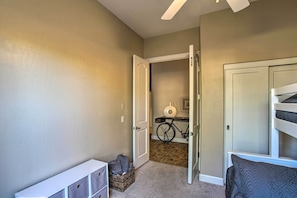 House (3 Bedrooms) | Interior - Modern Mesa Resort-style Home With Fire Pit & Yard (Mesa)