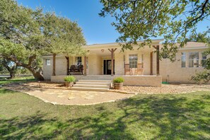 Interior - Serene Austin Home on 3 Acres: 17 Mi to Downtown (Austin)