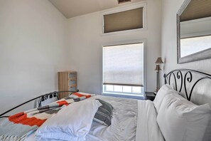 House (5 Bedrooms) | Interior - Modern Flagstaff Home: Deck, Patio + Fire Pit (Flagstaff)