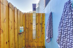 House (2 Bedrooms) | Interior - Charming Vacation Rental: Close to Downtown! (Sarasota)