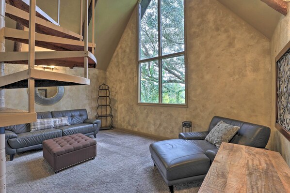 House (3 Bedrooms) | Interior - Chic A-frame Escape w/ Fire Pit - Private Property (Lakeland)