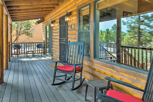 House (3 Bedrooms) | Interior - 3 Mi to Dtwn: Show Low Retreat w/ 2 Decks (Show Low)