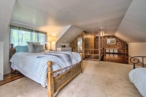 Cottage (3 Bedrooms) | 3 bedrooms, laptop workspace, iron/ironing board, bed sheets