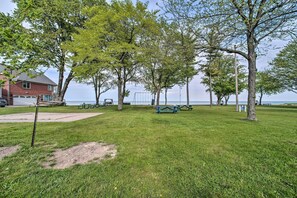 Property grounds - Lake Huron Cottage: Fire Pit, Steps to Beach! (Fort Gratiot)