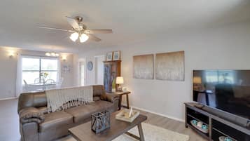 House (2 Bedrooms) | Front of property