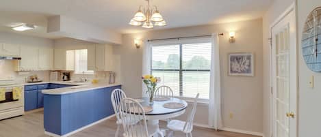 House (2 Bedrooms) | Interior