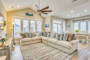 House (4 Bedrooms) | Interior