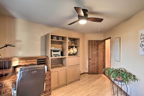 House (3 Bedrooms) | Interior - Puget Sound Home w/ Beautiful Yard & Deck! (Des Moines)