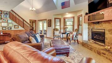 House (2 Bedrooms) | Front of property