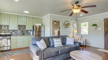 House (1 Bedroom) | Interior