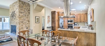 Renovated North Bend Cottage: Near Eateries!