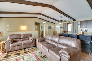House (4 Bedrooms) | Interior - Breezy Point House w/ Dock on Pelican Lake! (Pequot Lakes)