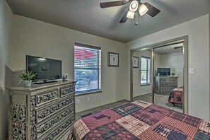 House (4 Bedrooms) | Interior - Wooded Ruidoso Hideaway w/ Deck: Ski, Hike & Golf! (Ruidoso)