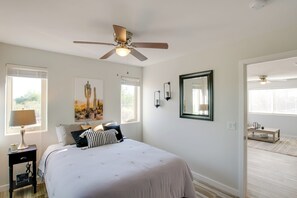 Apartment (1 Bedroom) | Interior - Peaceful Peoria Bungalow w/ Grill & Pool! (Peoria)