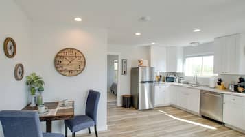 Apartment (1 Bedroom) | Interior