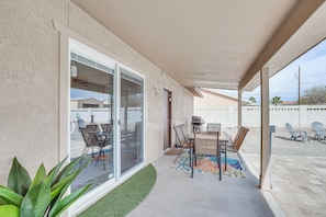 House (3 Bedrooms) | Interior