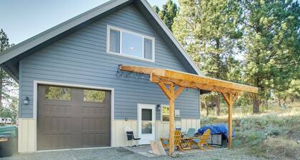 Cascade Cabin Hideaway w/ Views, 1/2 Mi to Lake