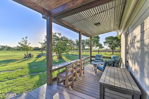 Day Trip to Waco & Temple: House on Cattle Farm