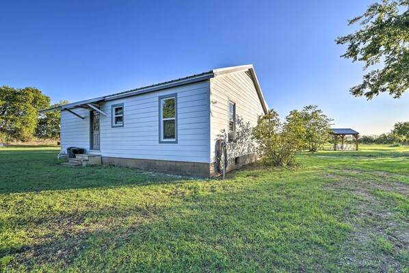 House (2 Bedrooms) | Interior - Day Trip to Waco & Temple: House on Cattle Farm (Bruceville)