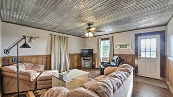 ํ์ฐ์ค (2 Bedrooms) | ์๋ฐ ์์ค ์ ๋ฉด