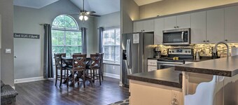 Unwind Fireside! Condo 4 Mi to Branson Strip