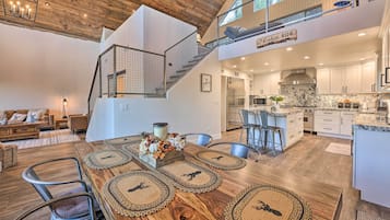 ุงูู
ูุดุฃุฉ ู
ู ุงูุฏุงุฎู