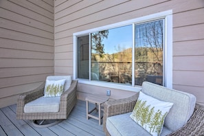 House (1 Bedroom) | Interior - Mtn-view 'cabin 404' w/ Deck in Payson! (Payson)