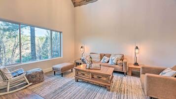 ุงูู
ูุดุฃุฉ ู
ู ุงูุฏุงุฎู