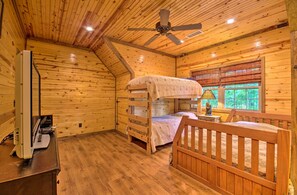 House (4 Bedrooms) | Interior