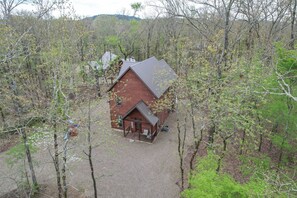 House (3 Bedrooms) | Interior - Hot Tub & Fire Pit: Broken Bow Retreat! (Broken Bow)