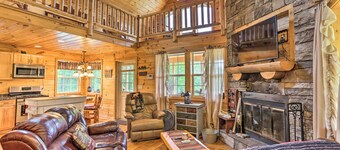 Porch, Fire Pit + Valley Views: Blakely Cabin!