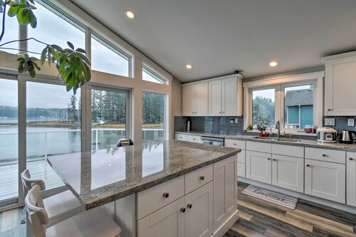 Scenic & Spacious Getaway on North Bay w/ Deck!