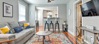 Mystic Refuge w/ Patio < 1 Mi to Downtown!