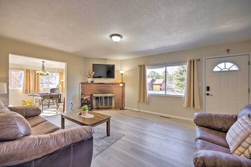 Hike, Bike & Fish: Gem w/ Hot Tub in Woodland Park