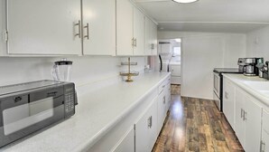 Rumah (2 Bedrooms) | Dapur pribadi