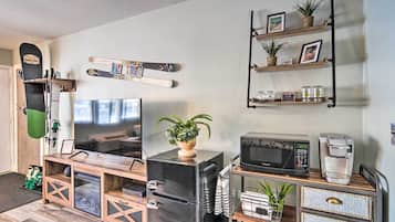 Apartment (0 Bedroom) | Interior