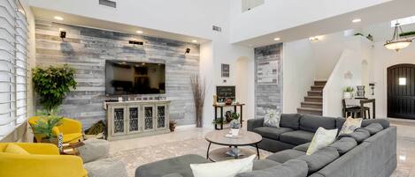 House (5 Bedrooms) | Interior