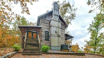 House (3 Bedrooms) | Front of property