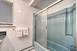 Cottage (4 Bedrooms) | Bathroom | Shower - Quiet Upstate Escape: Hike, Bike, Ski & More! (Elka Park)