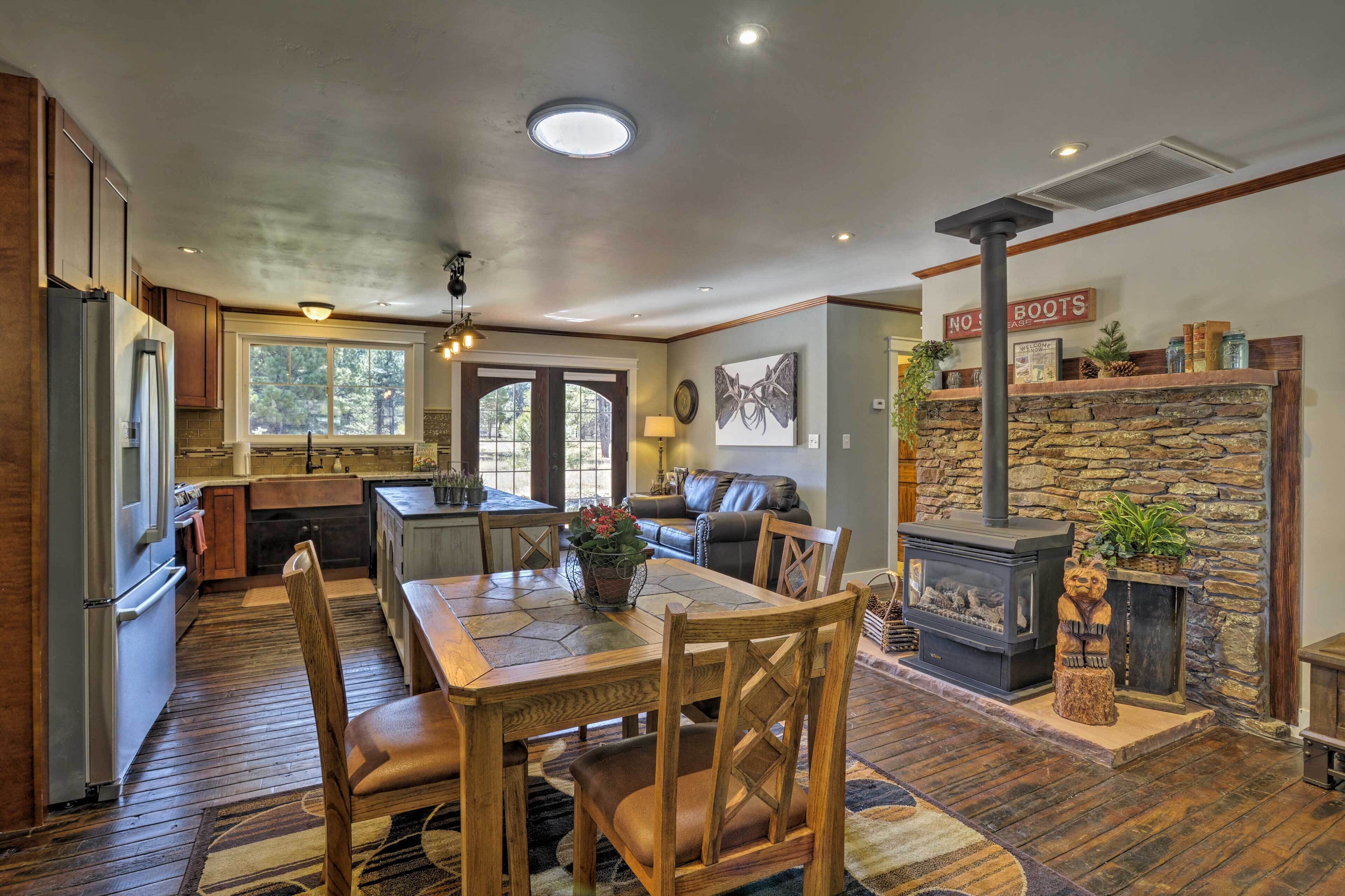 House (2 Bedrooms) | Interior