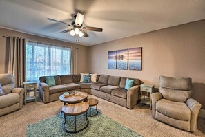 House (3 Bedrooms) | Interior