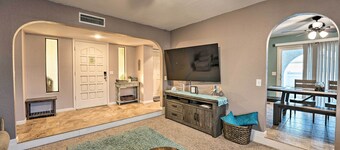 3 Mi to Water: Lake Havasu Gem w/ Fire Pit & Grill
