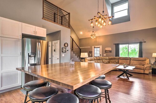 Mtn-view Home on 3 Acres w/ Arcade & Hot Tub!