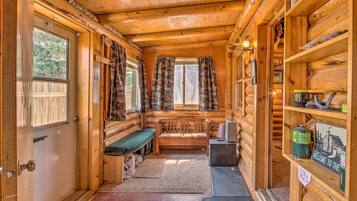 House (1 Bedroom) | Interior