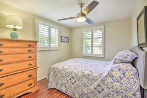 House (2 Bedrooms) | Interior - 1 Mi to Beach: Nokomis Home w/ Private Pool (Nokomis)